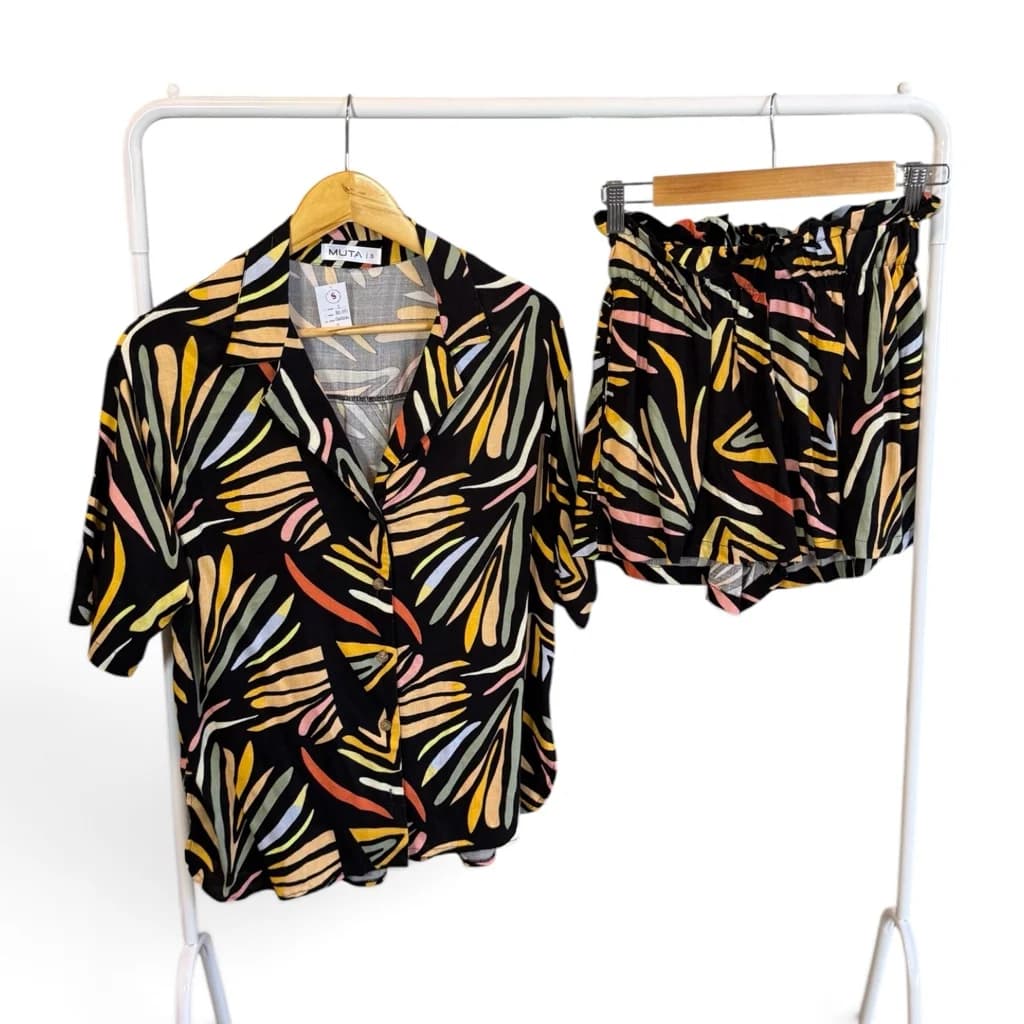 Set Estampado Short y Camisa Negro 2