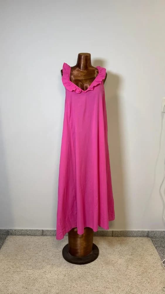 Vestido Fucsia con Voladitos