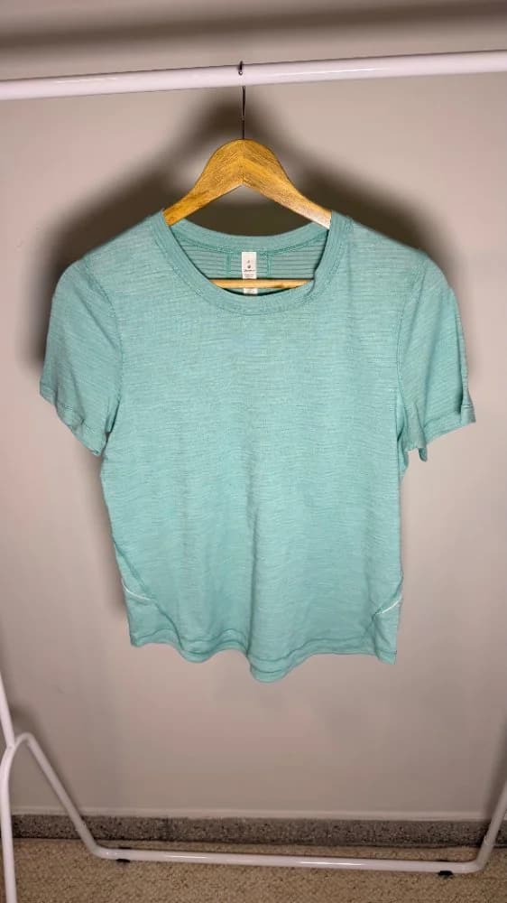 Remera celeste algodón