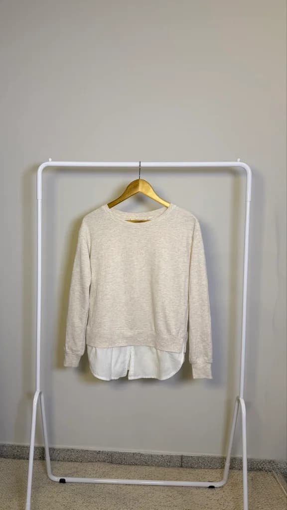 Sweater Beige Efecto Camisa