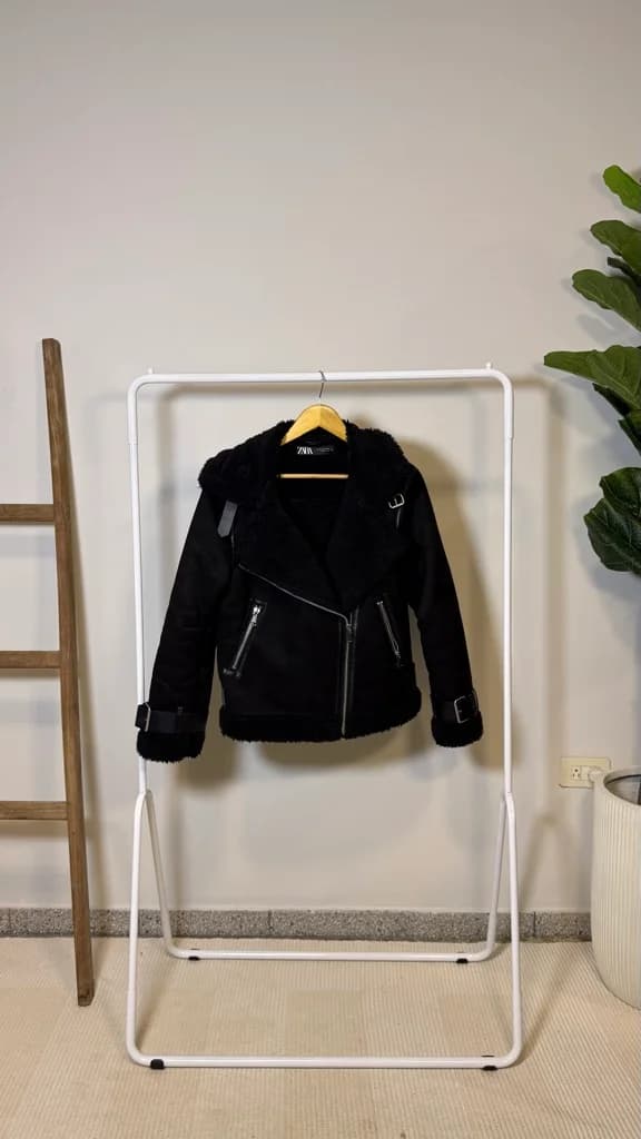 Campera Suede y Sherpa peludita negra