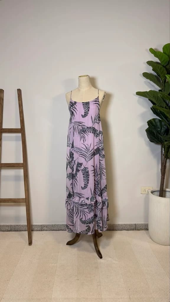 Vestido Lila con hojas verdes