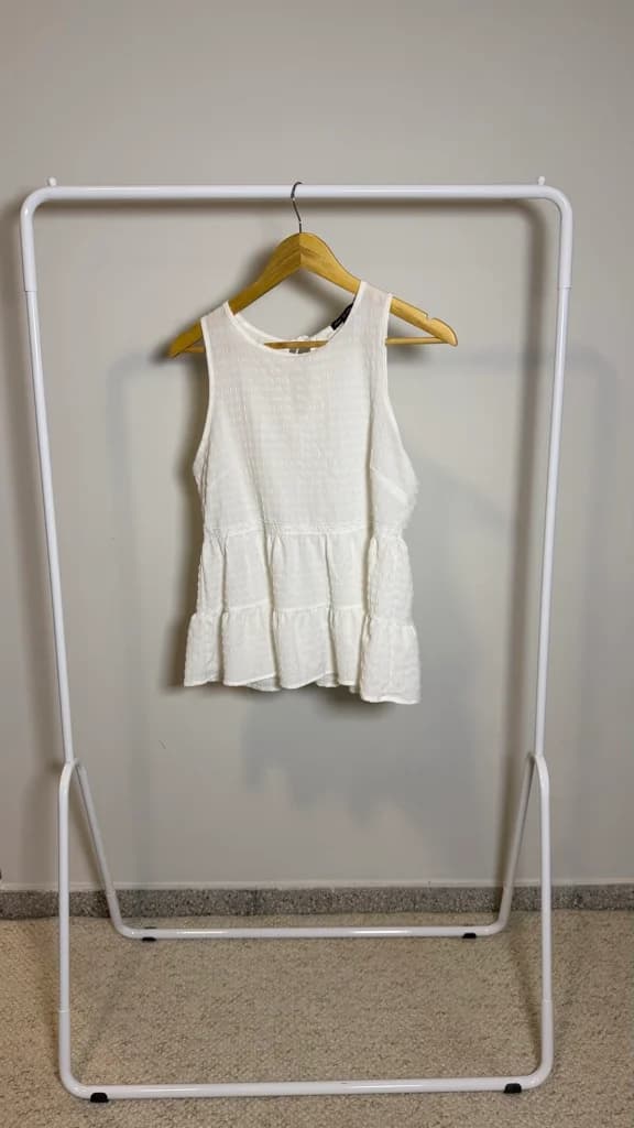 Blusa blanca voladitos