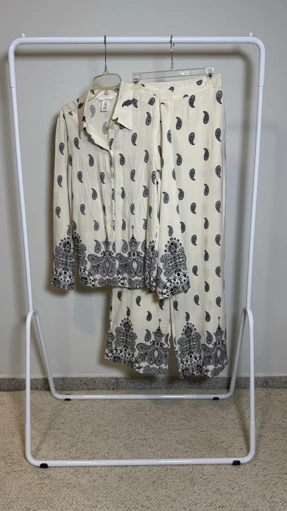 Set blanco con print negro