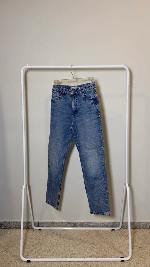 Jean mom fit azul claro