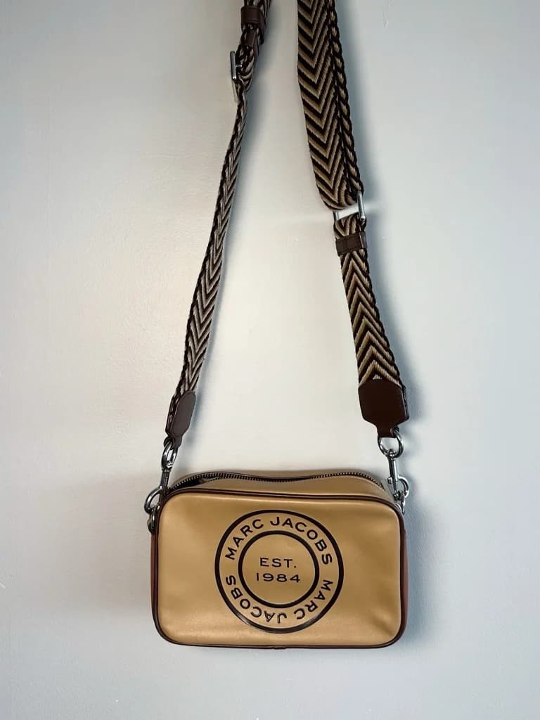 Cartera crossbody marron