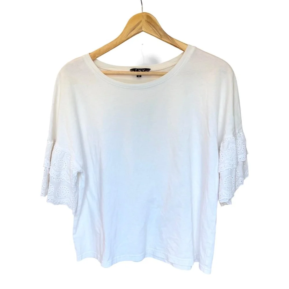 Remera Blanca con mangas de Broderie