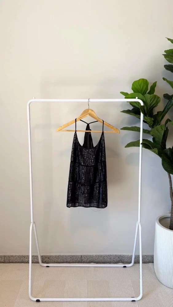 Blusa Bordada al frente Negra