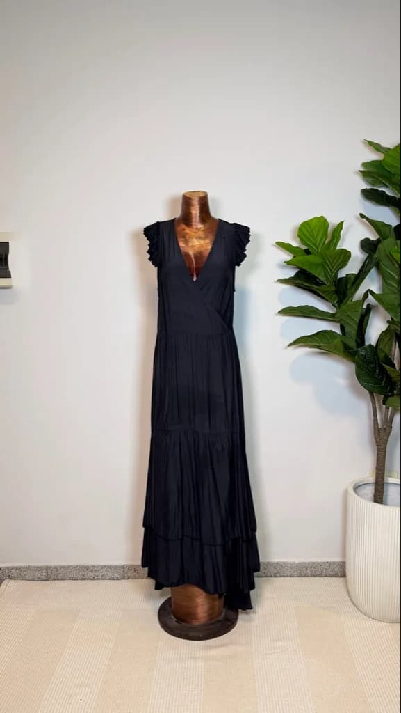 Vestido Negro Cruzado