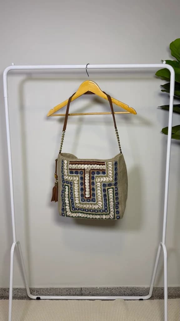 Cartera Bordada con Caracoles Playera