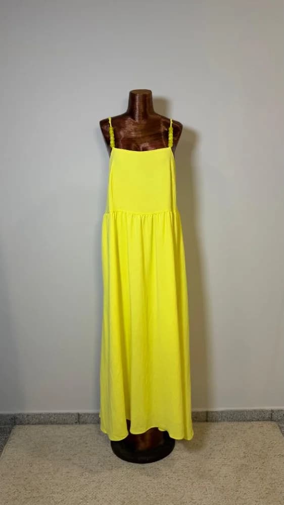 Vestido Amarillo con Bolitas