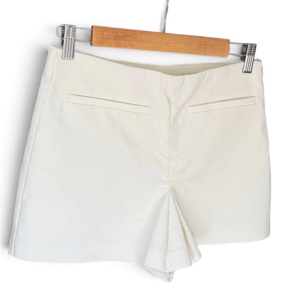 Short Pollera Blanco con bolsillos